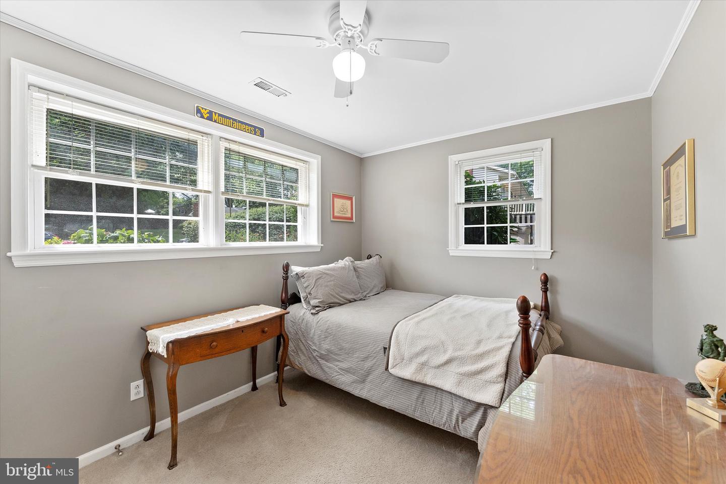 1010 Tuscarora Dr SW