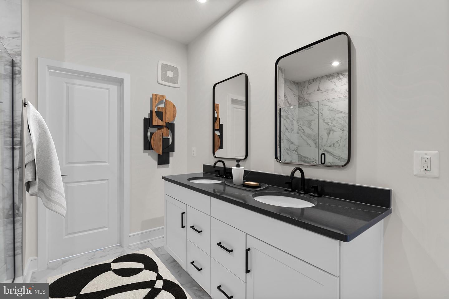 43290 Farringdon Sq