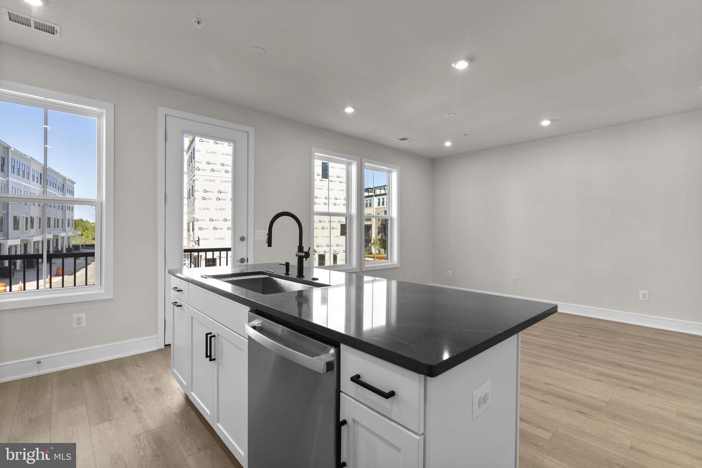 43290 Farringdon Sq