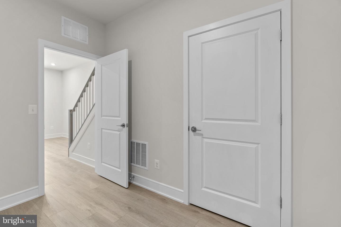 43290 Farringdon Sq