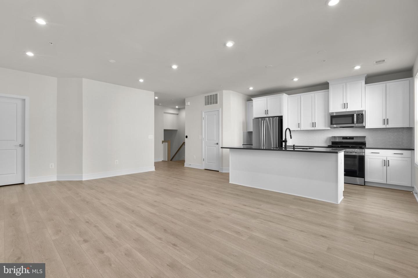 43290 Farringdon Sq