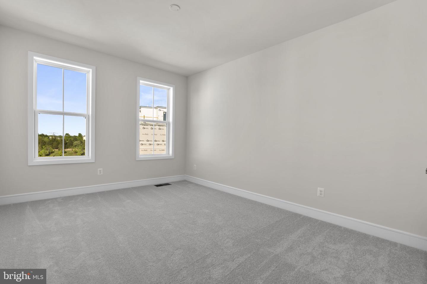 43290 Farringdon Sq