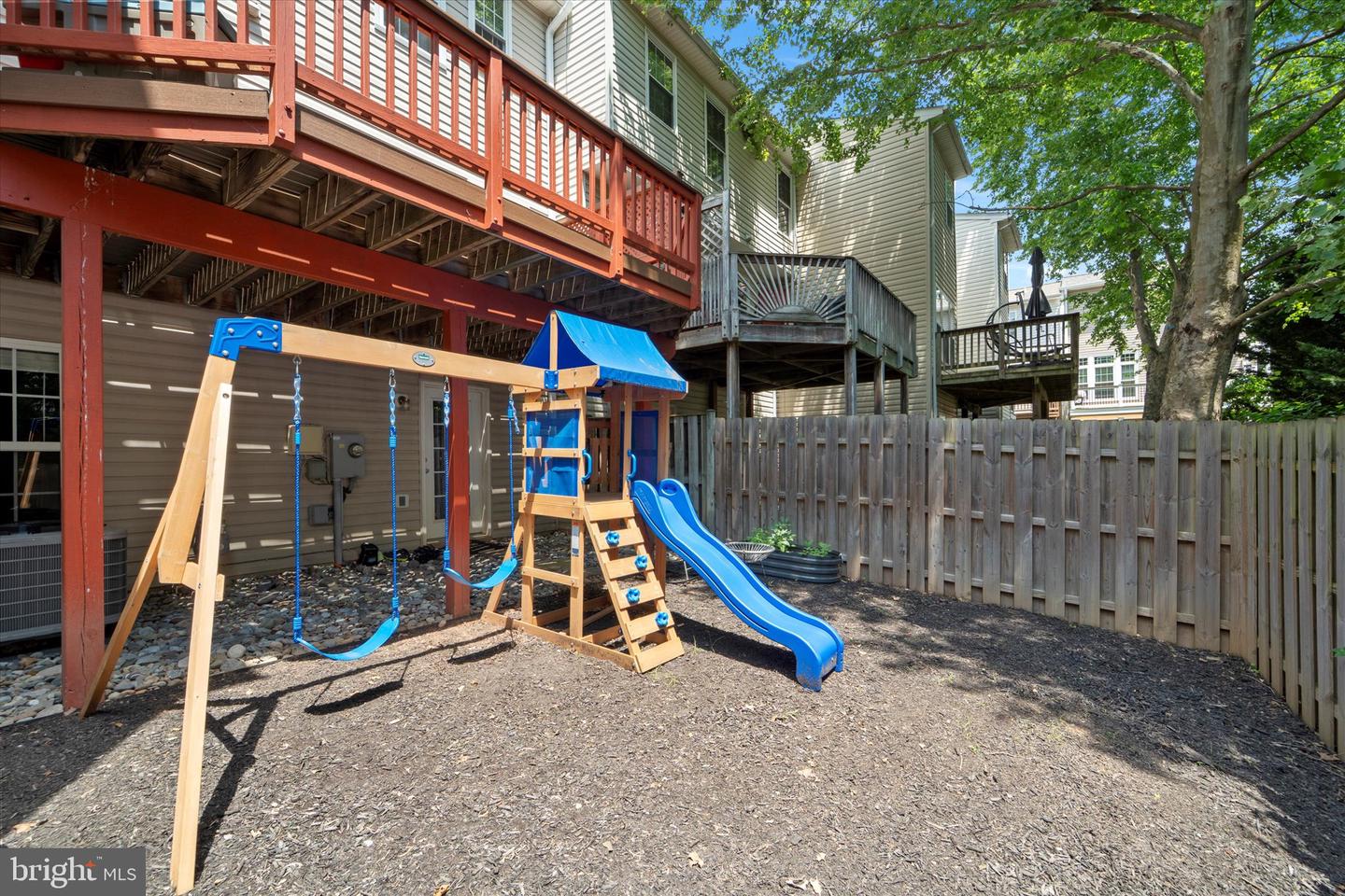 43459 LAIDLOW ST