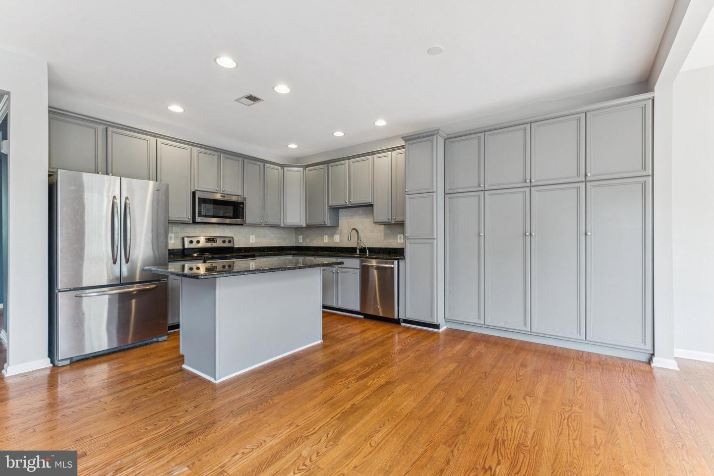 106 Misty Pond Ter