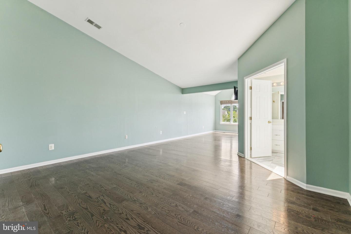 106 Misty Pond Ter