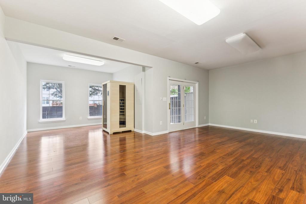 106 Misty Pond Ter