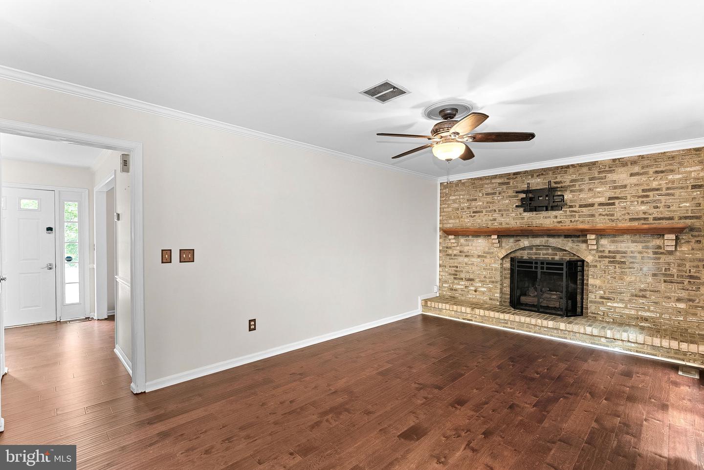6 S LOWERY CT S