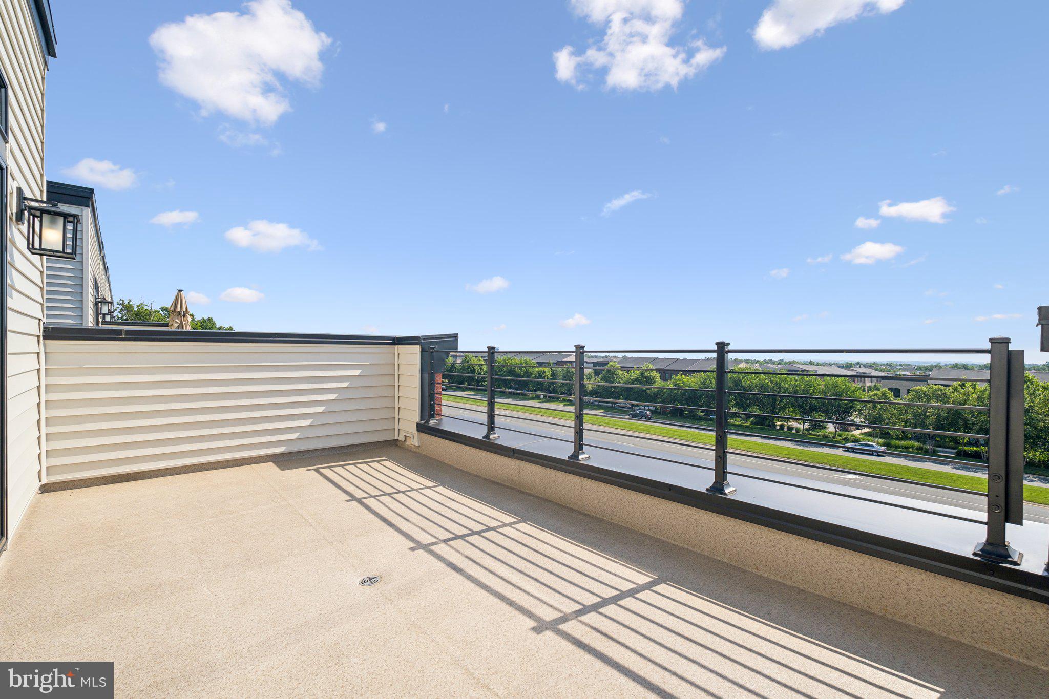 23162 Horseshoe Trail Sq