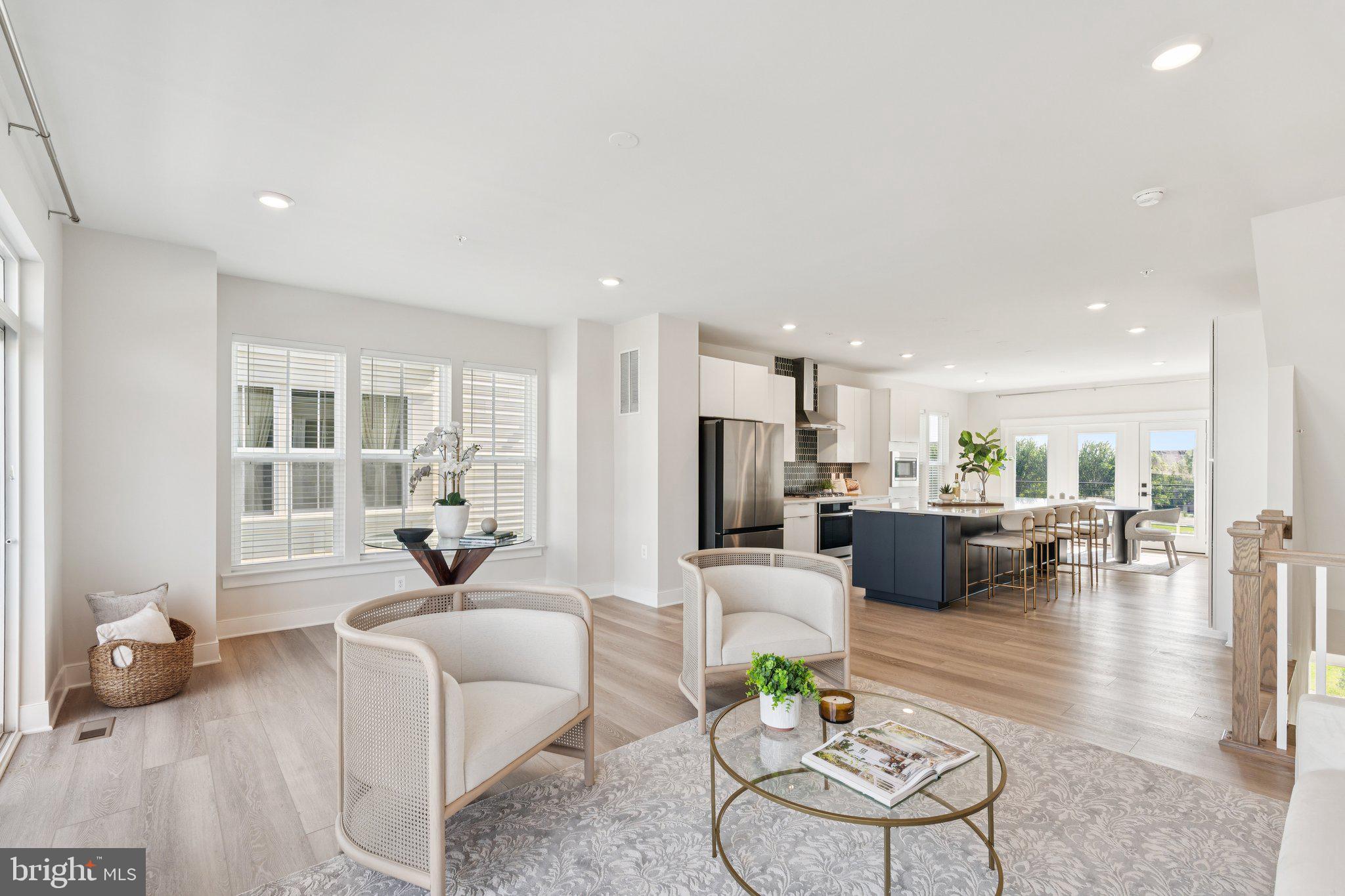 23162 Horseshoe Trail Sq