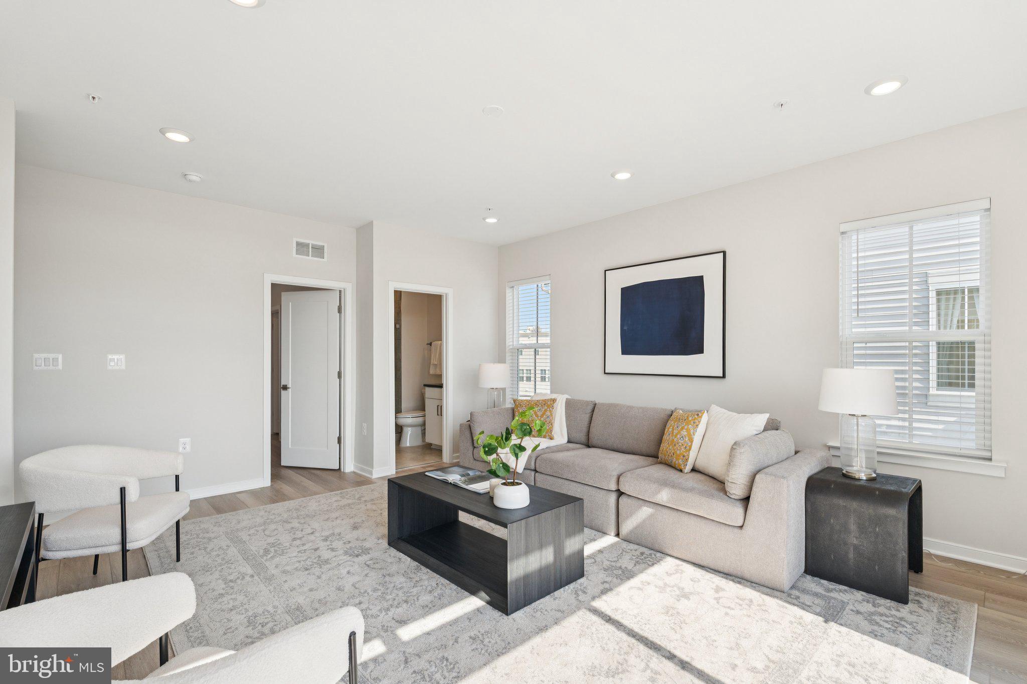 23162 Horseshoe Trail Sq