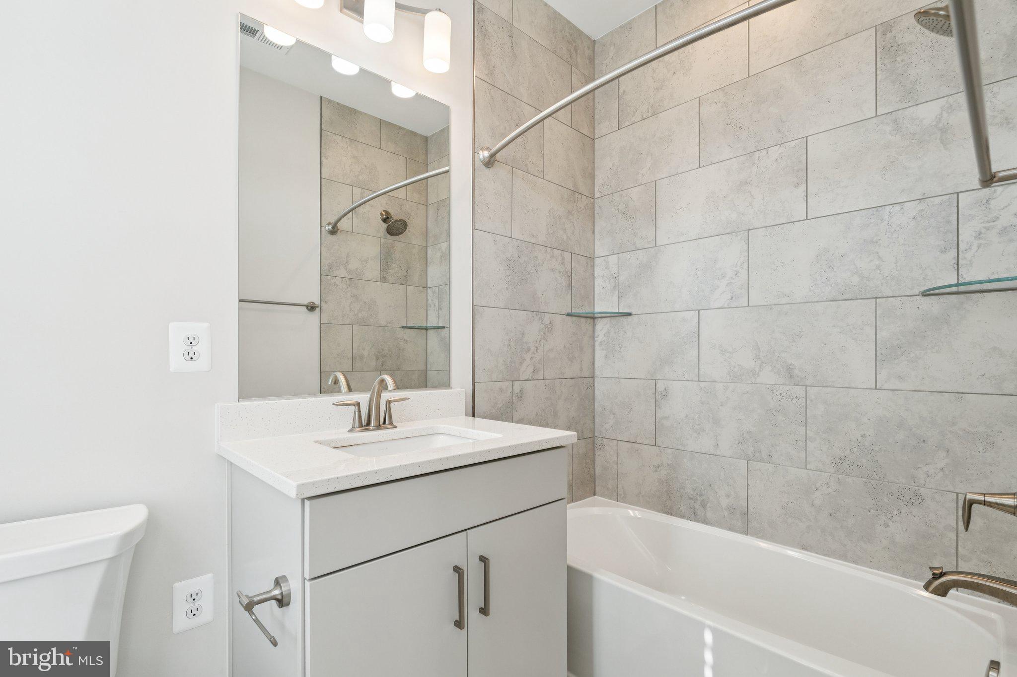 23162 Horseshoe Trail Sq