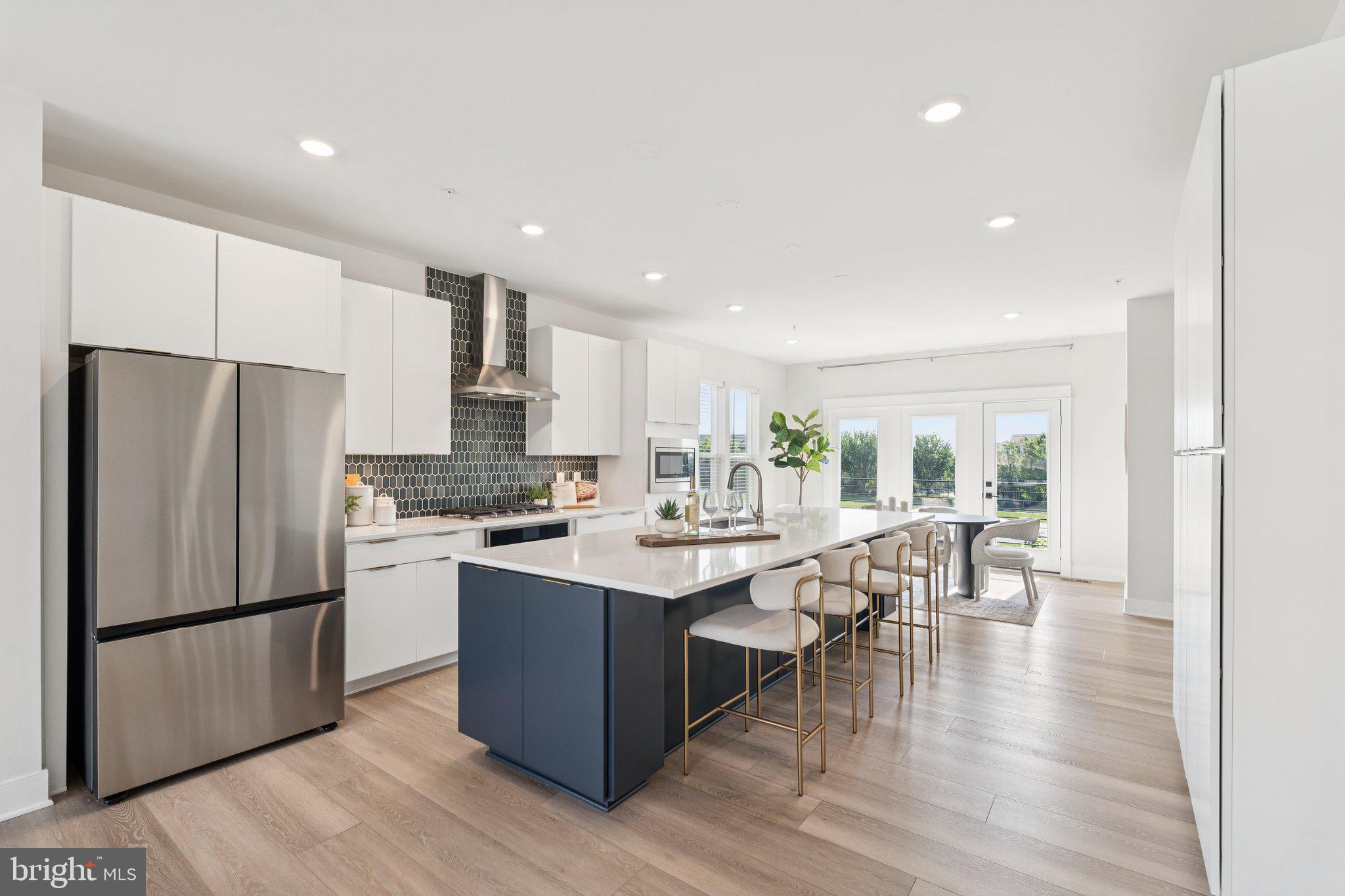 23162 Horseshoe Trail Sq