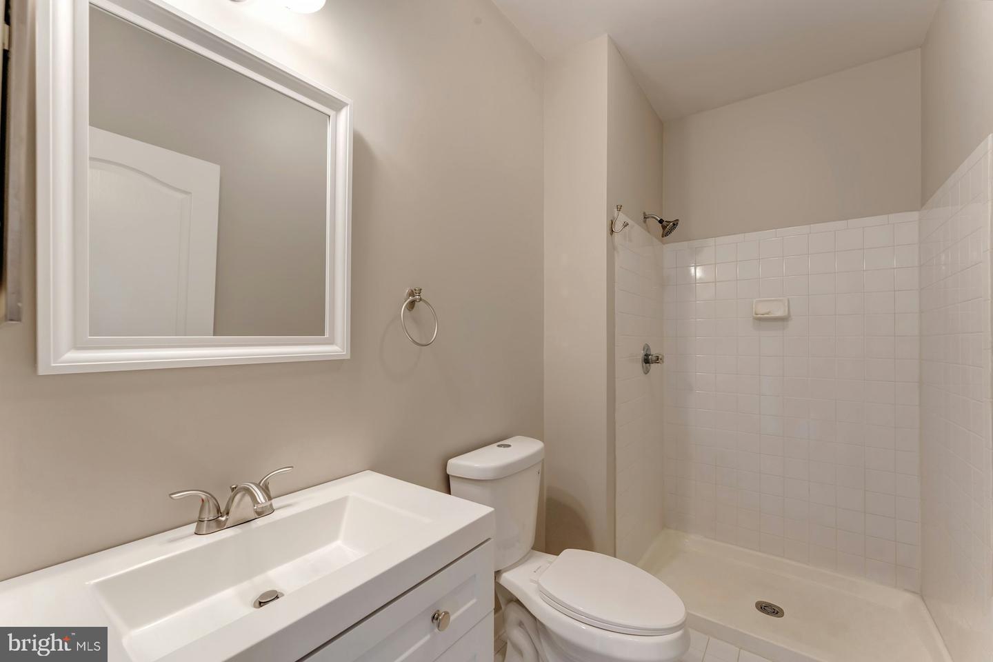 20933 Cedarpost Sq #303