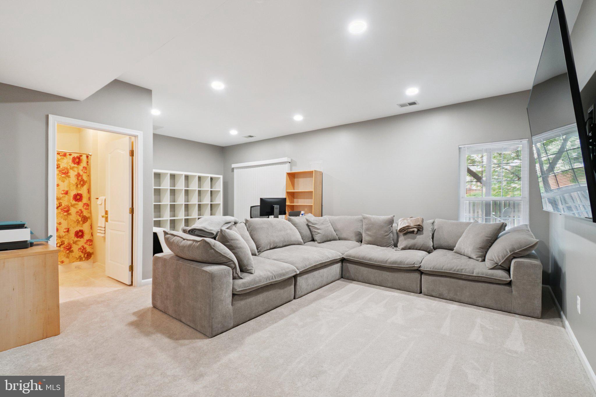 22602 Welborne Manor Sq