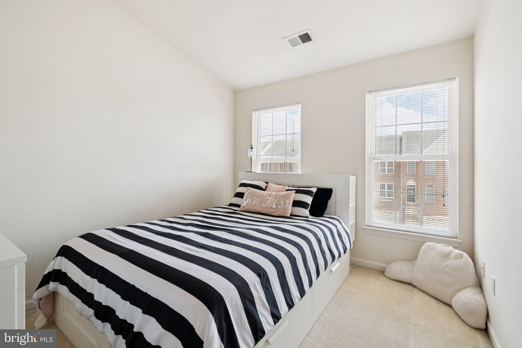 22602 Welborne Manor Sq