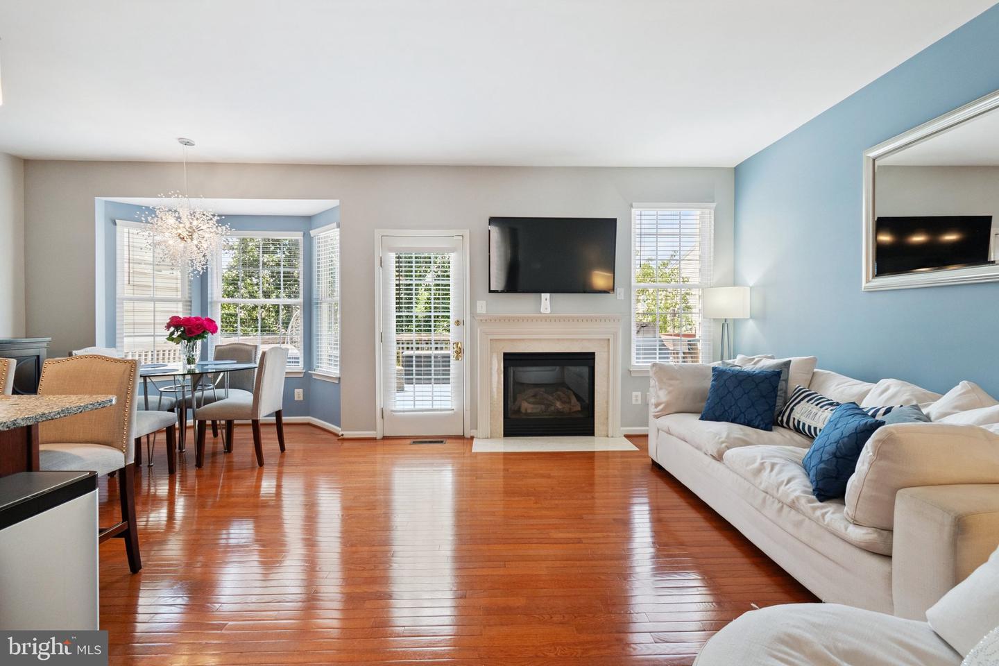 22602 Welborne Manor Sq