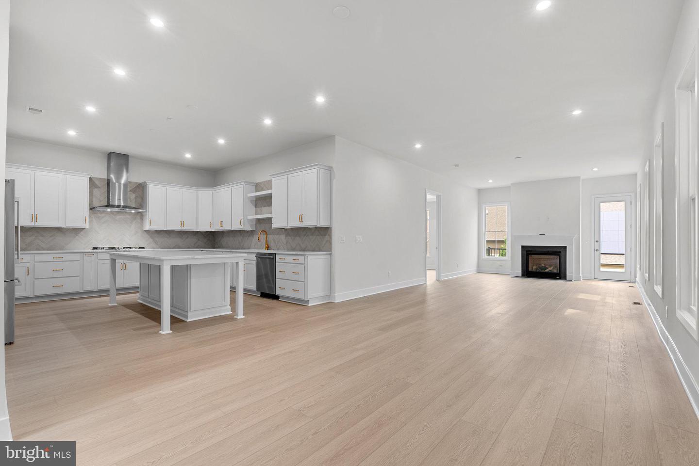 44478 Coalport Ter