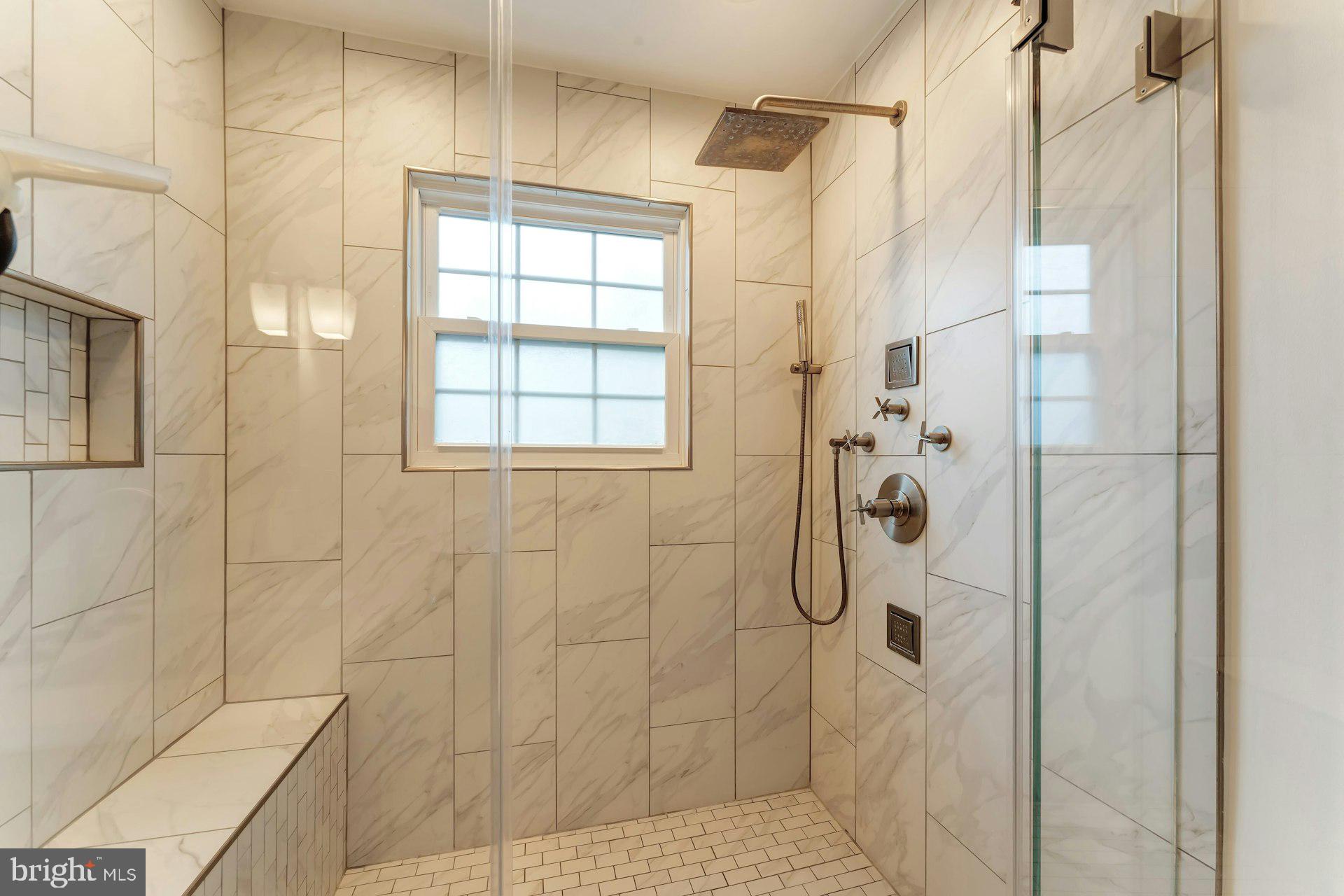 47327 Rock Falls Ter