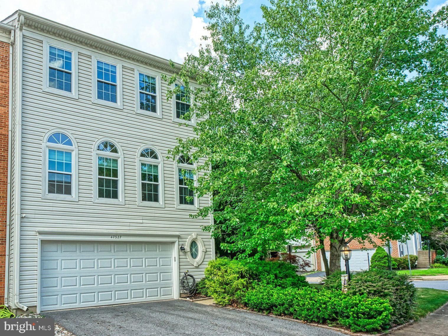 47327 Rock Falls Ter