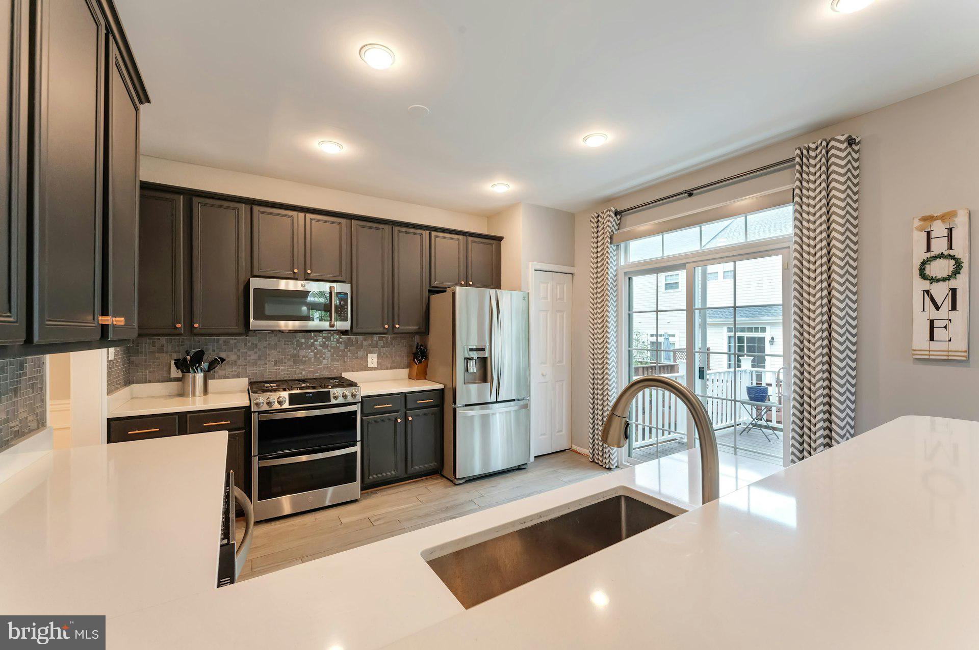 47327 Rock Falls Ter