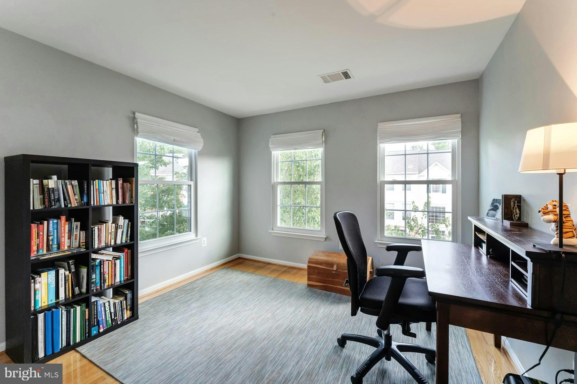 47327 Rock Falls Ter