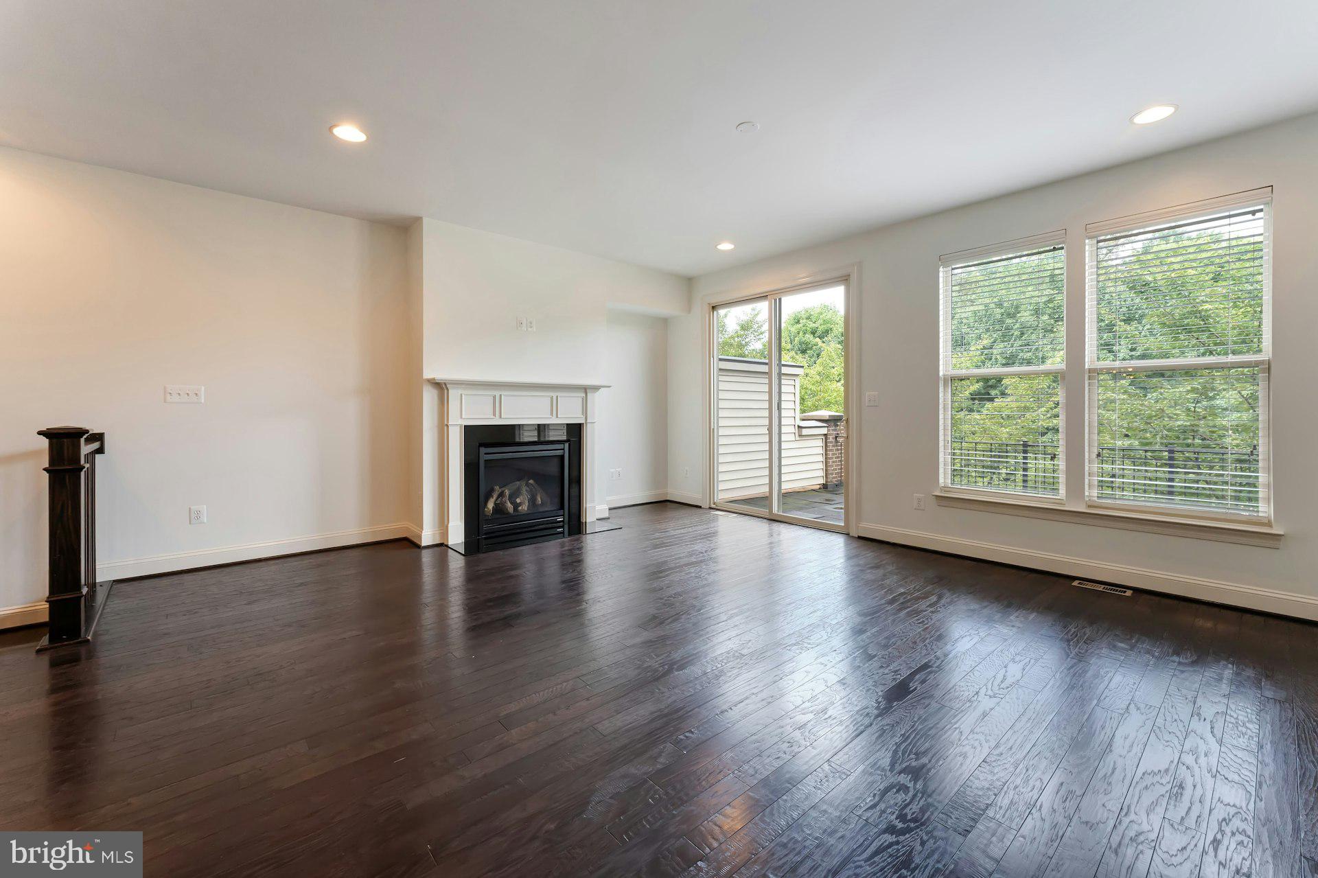 22816 Goldsborough Ter