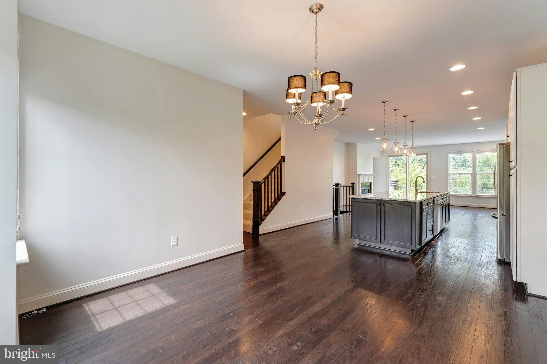 22816 Goldsborough Ter