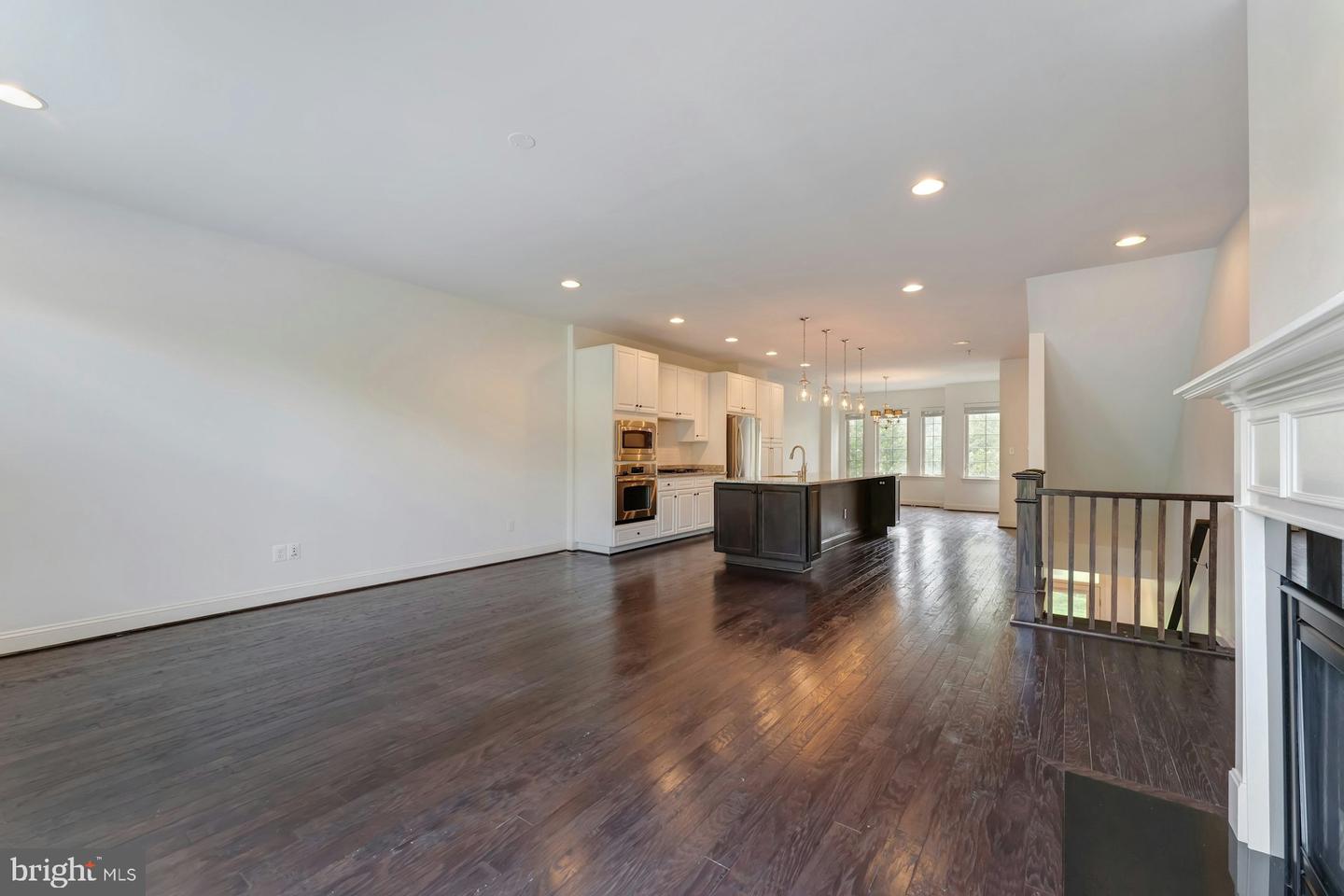22816 Goldsborough Ter