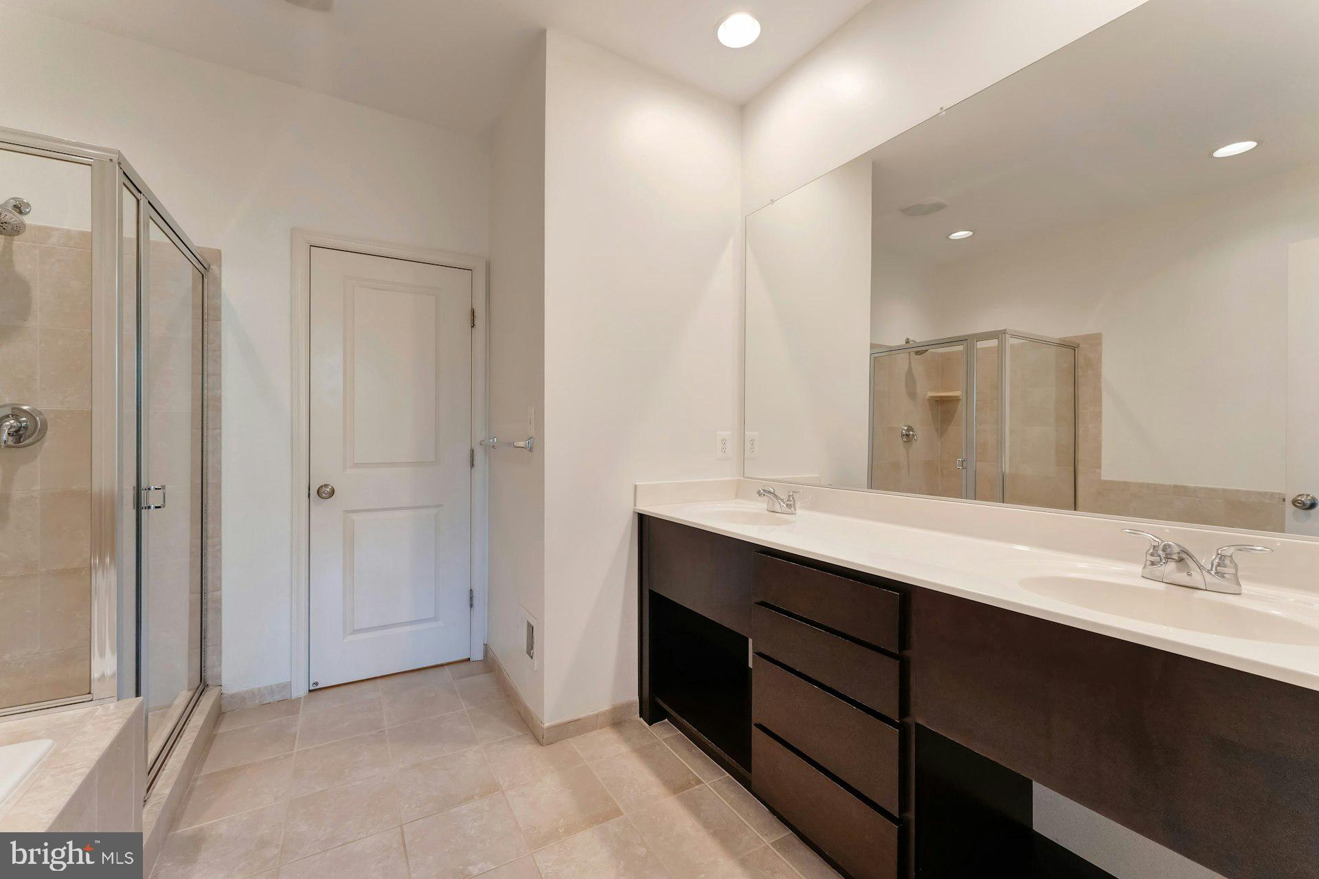 22816 Goldsborough Ter