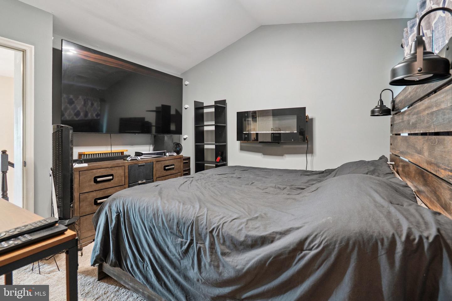 17363 Avion Sq