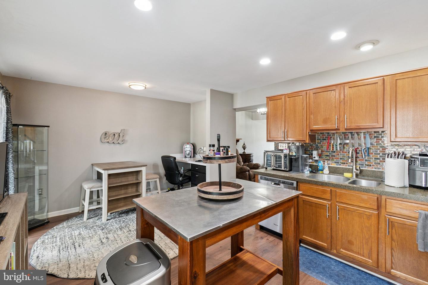17363 Avion Sq