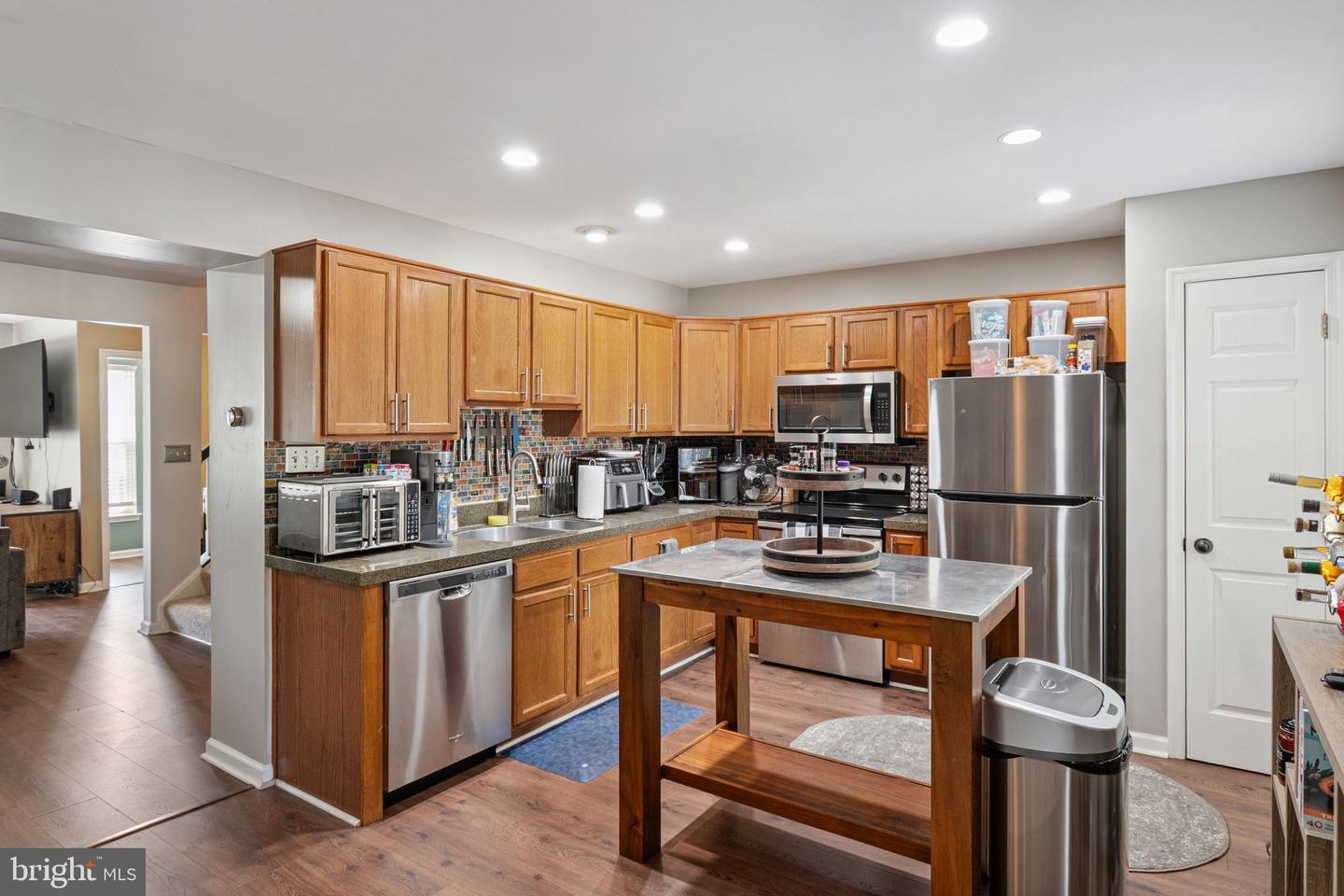 17363 Avion Sq