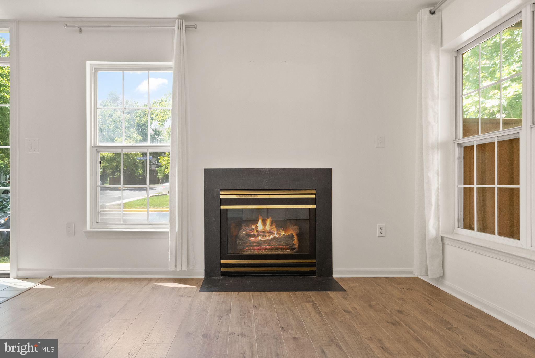 21659 Frame Sq