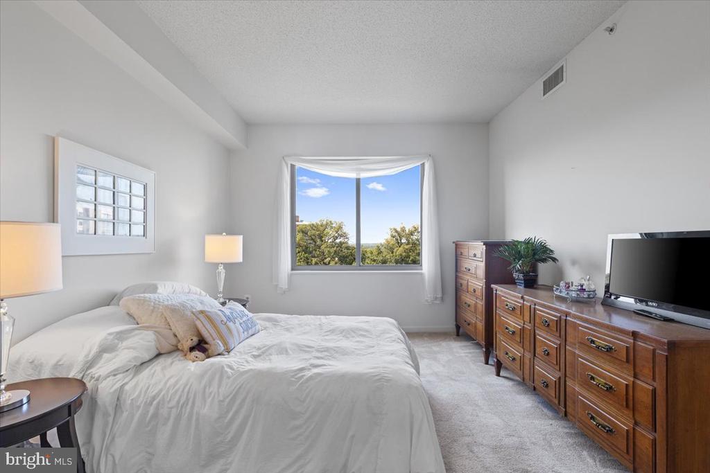 19365 CYPRESS RIDGE TER #720