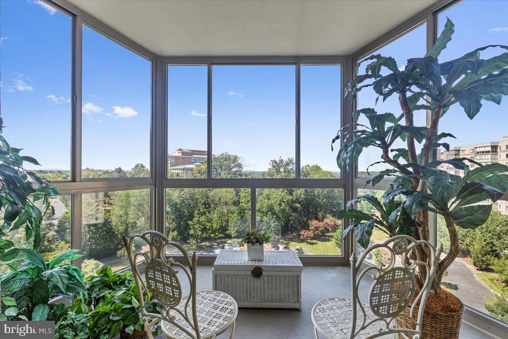19365 CYPRESS RIDGE TER #720