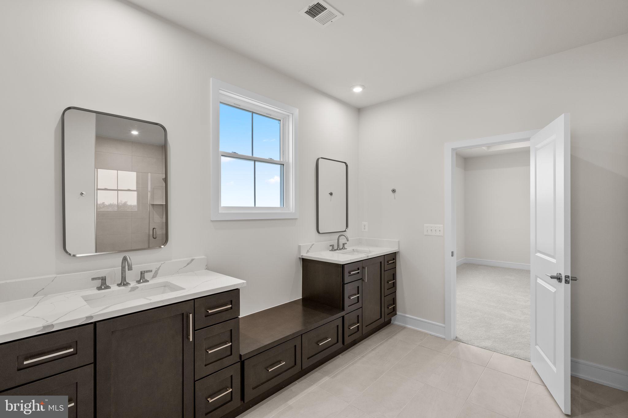 41883 Night Nurse Cir
