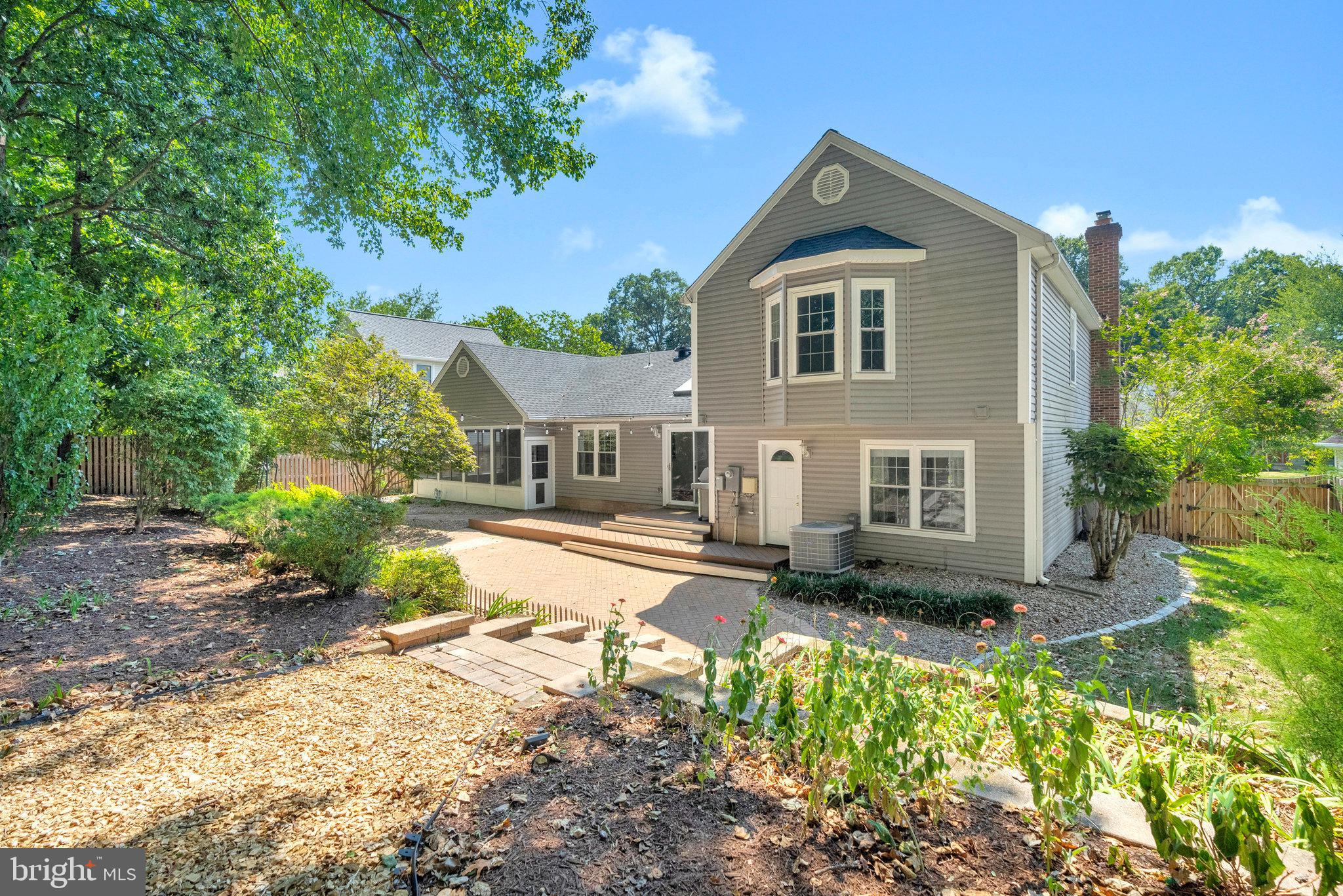 811 POTOMAC RIDGE COURT