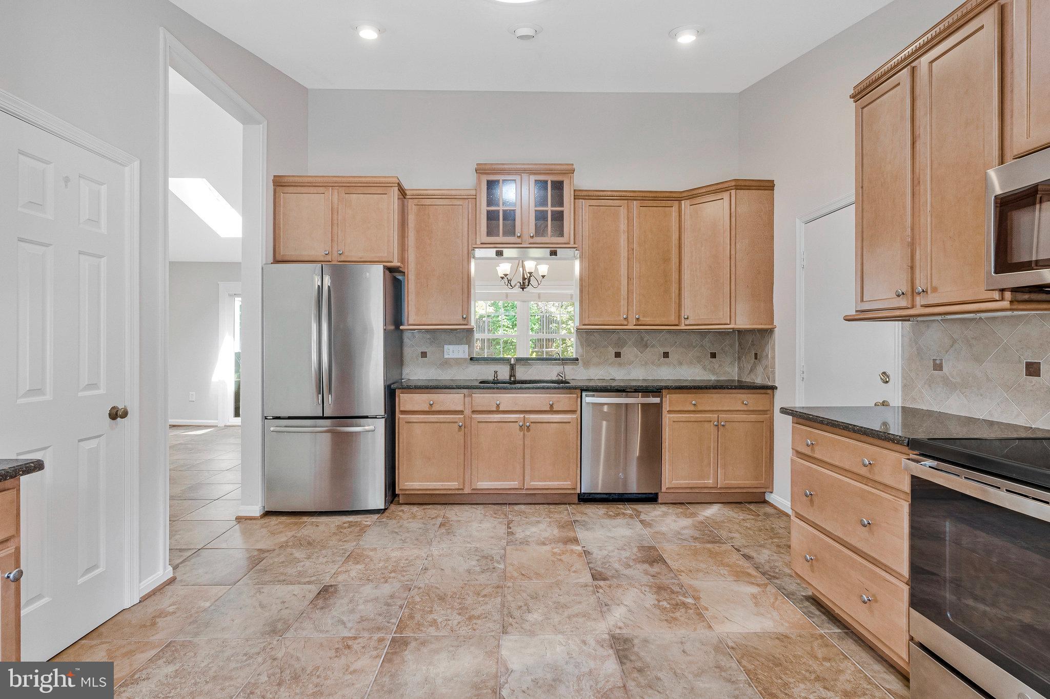 811 POTOMAC RIDGE COURT