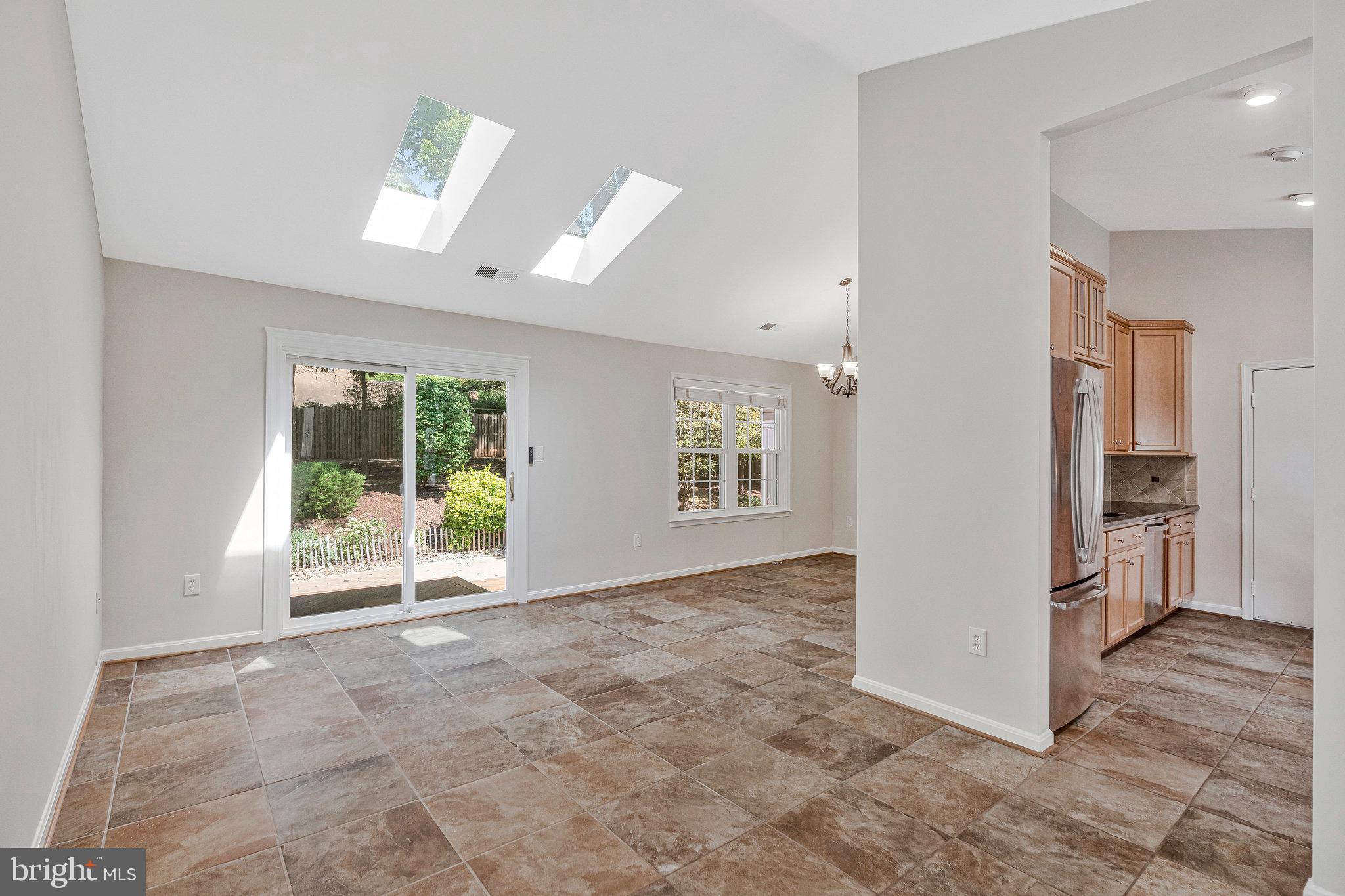 811 POTOMAC RIDGE COURT