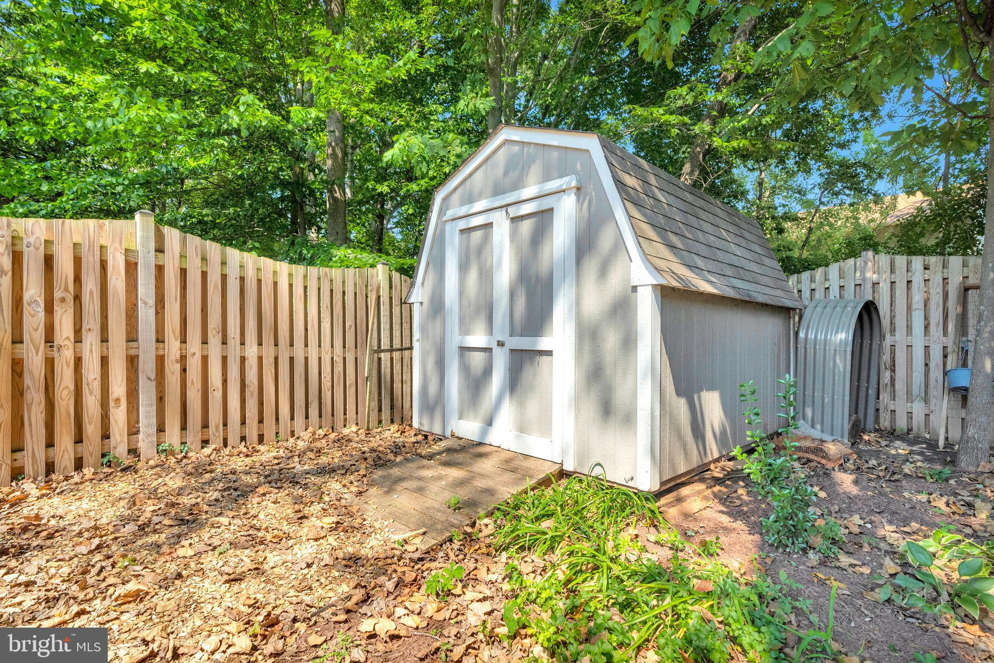 811 POTOMAC RIDGE COURT