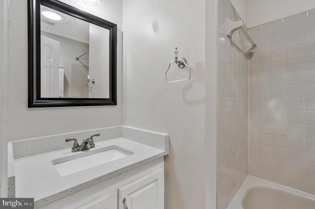811 POTOMAC RIDGE COURT