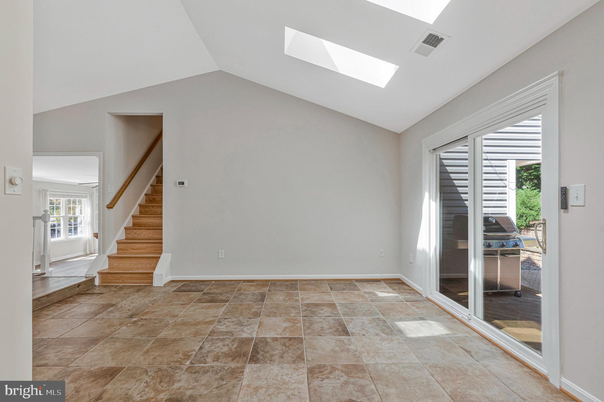 811 POTOMAC RIDGE COURT