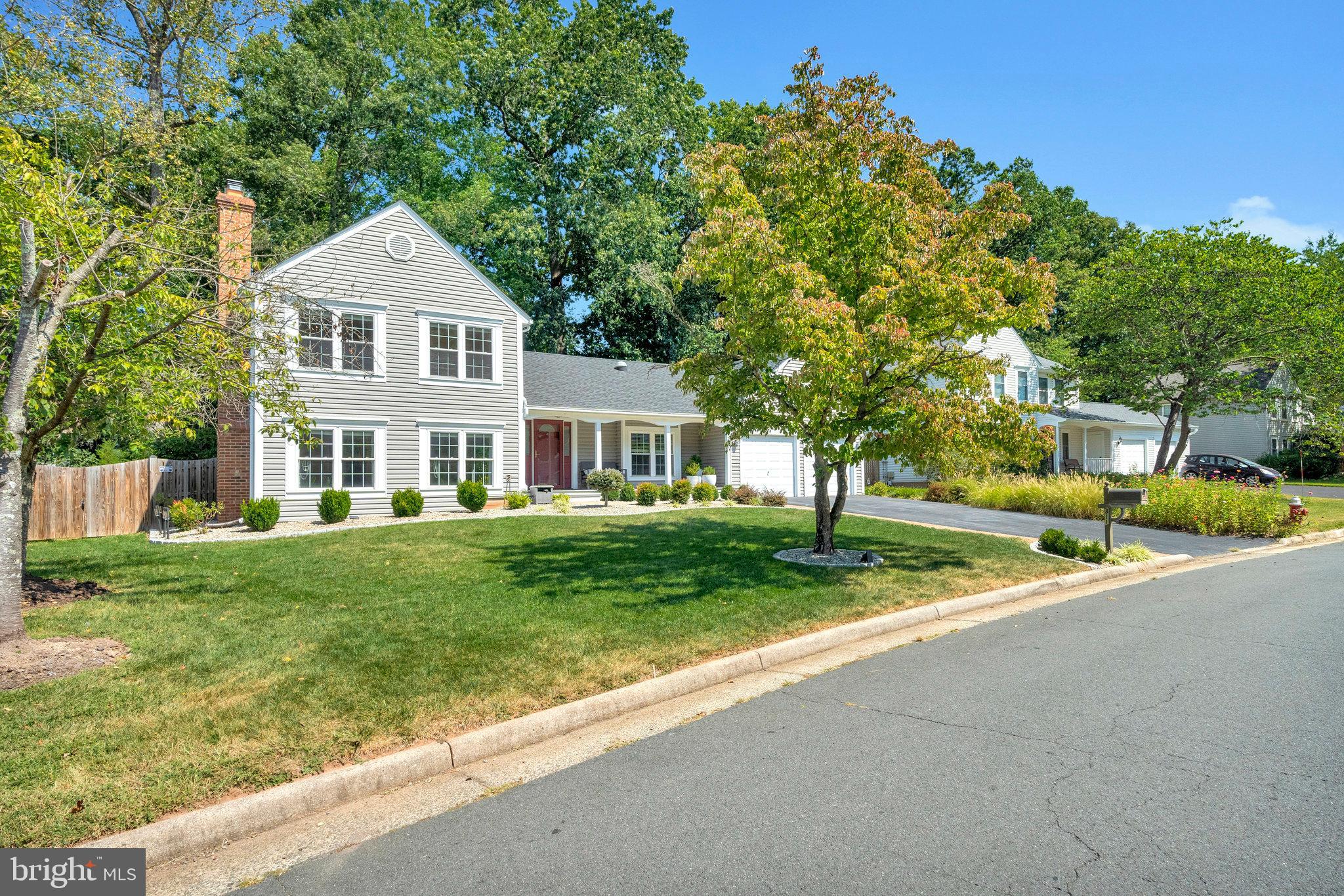 811 POTOMAC RIDGE COURT