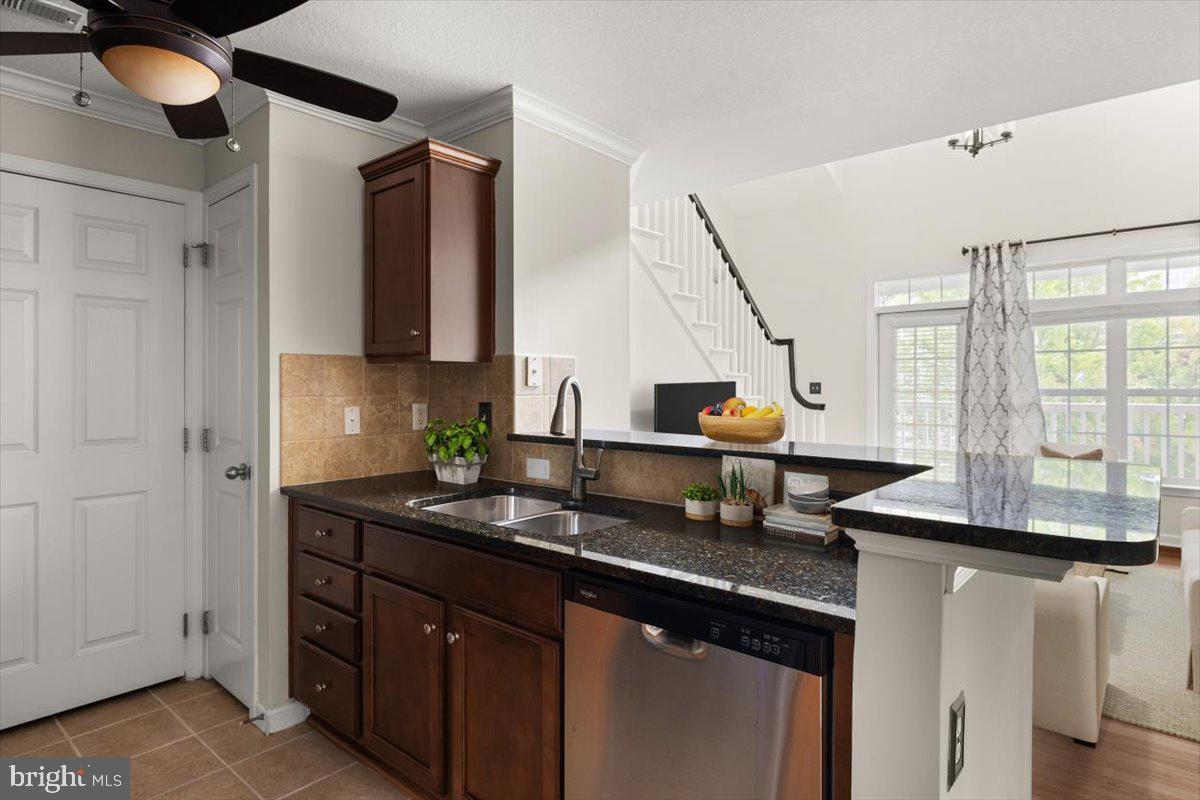 505 Sunset View Ter SE #304