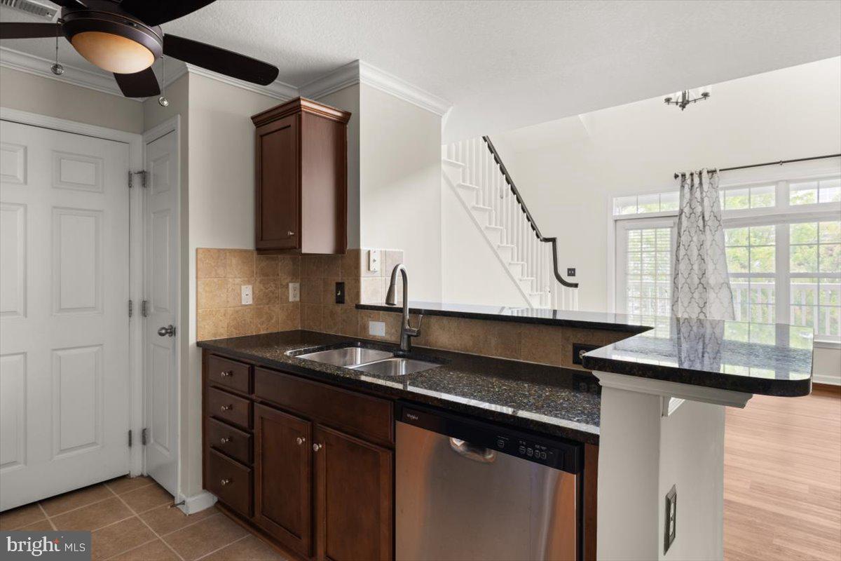 505 Sunset View Ter SE #304
