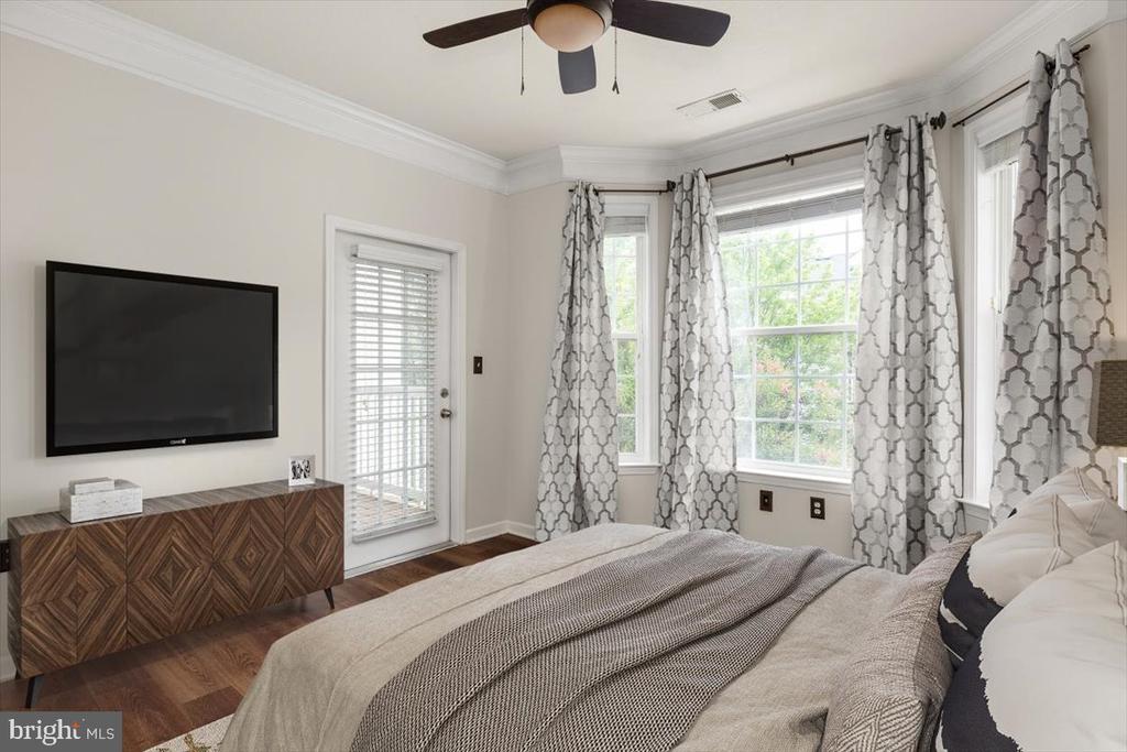 505 Sunset View Ter SE #304