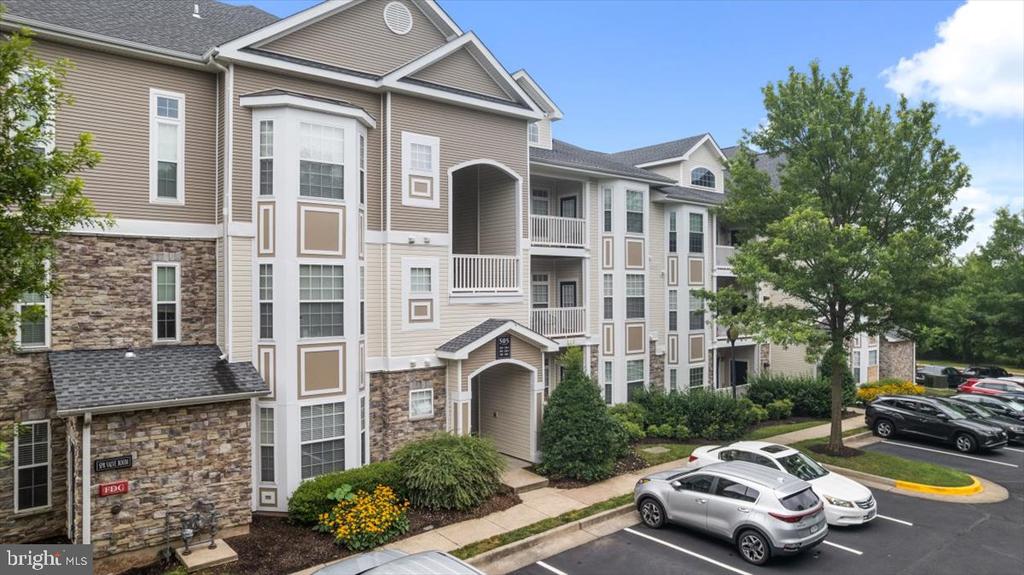 505 Sunset View Ter SE #304