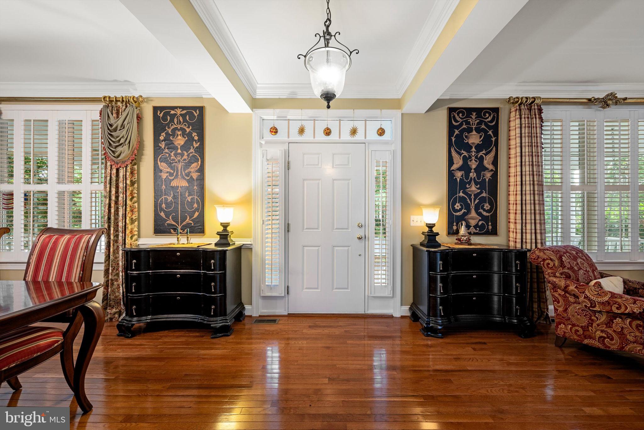 150 Amalfi Ct