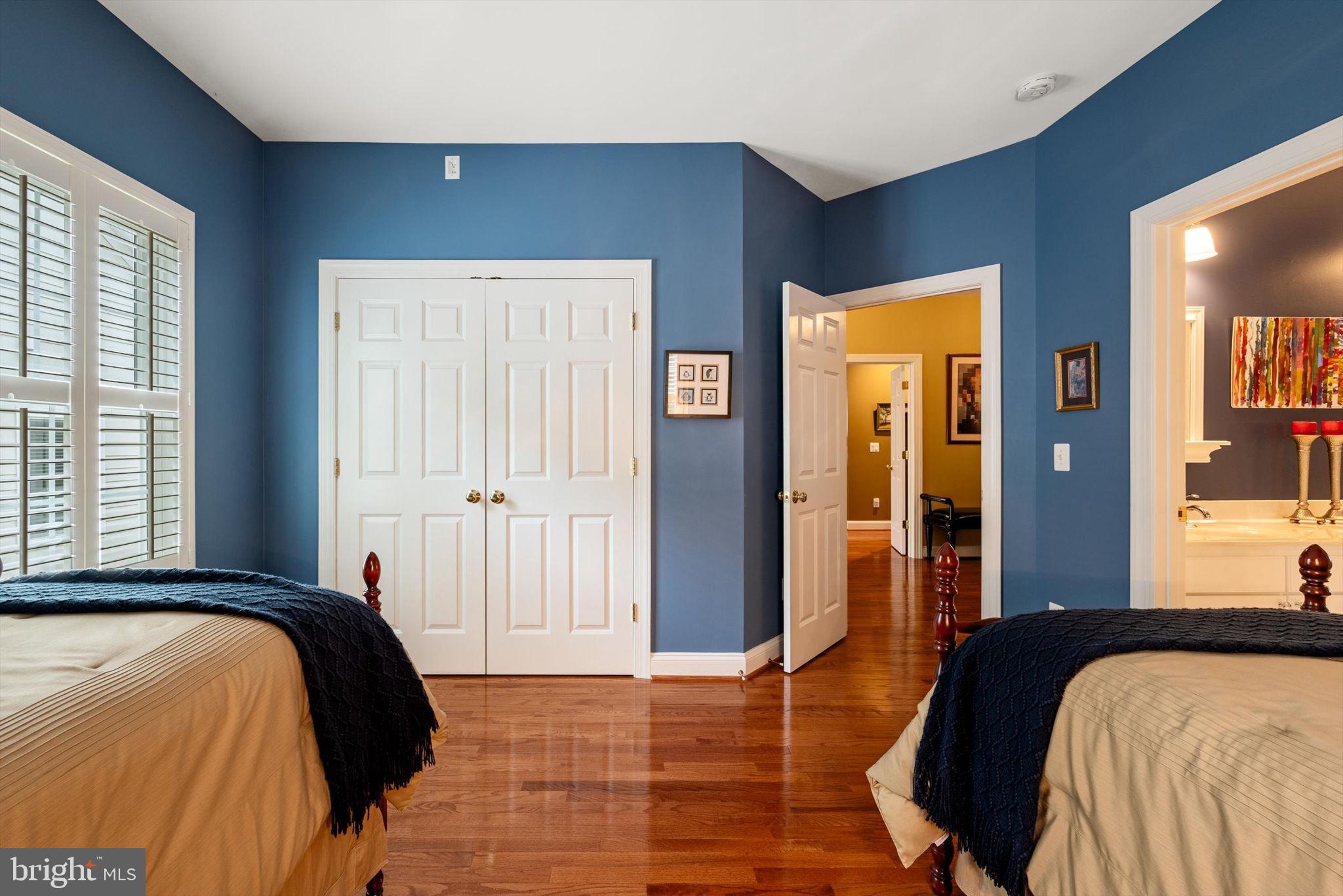 150 Amalfi Ct