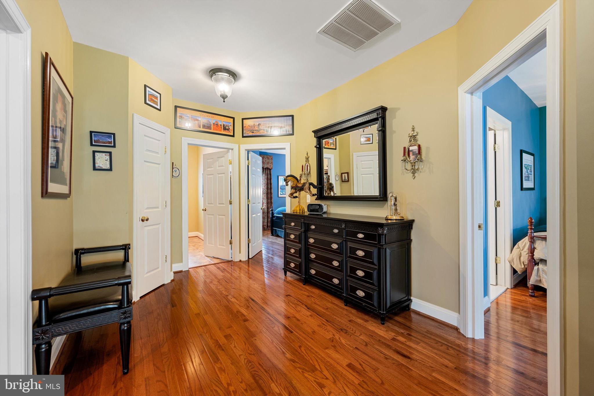 150 Amalfi Ct